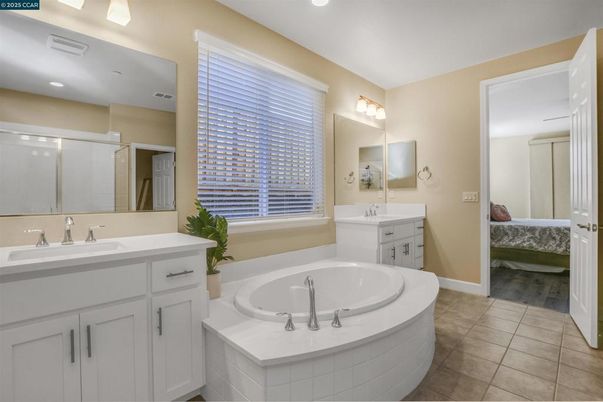 Bathroom, Bedroom, Dual Sink Vanities, Interior, Recessed Lighting