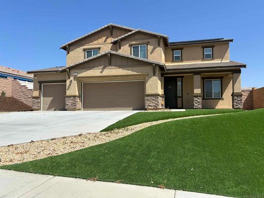 Attached, Exterior, Facade, American Craftsman