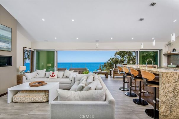 Interior, Kitchen, Living room, Pendant Lights, Recessed Lighting, Water