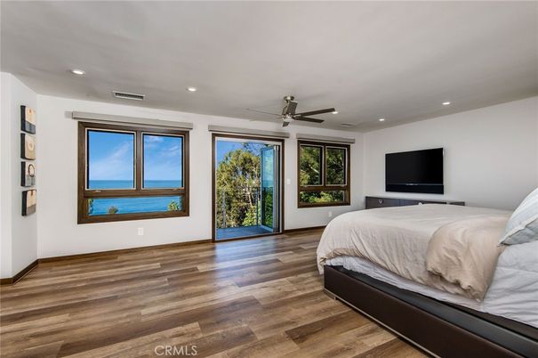 Bedroom, Interior, Recessed Lighting, Water, Wood Texture Flooring