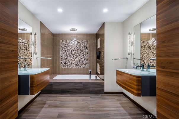 Bathroom, Dual Sink Vanities, Interior, Recessed Lighting, Wood Texture Flooring