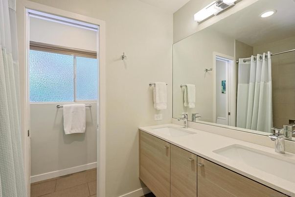 Bathroom, Dual Sink Vanities, Interior, Recessed Lighting