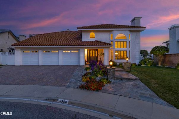 Attached, Exterior, Facade, Mediterranean