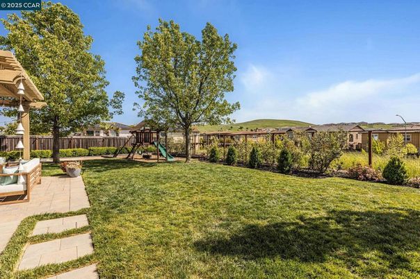 Backyard, Exterior, Playground