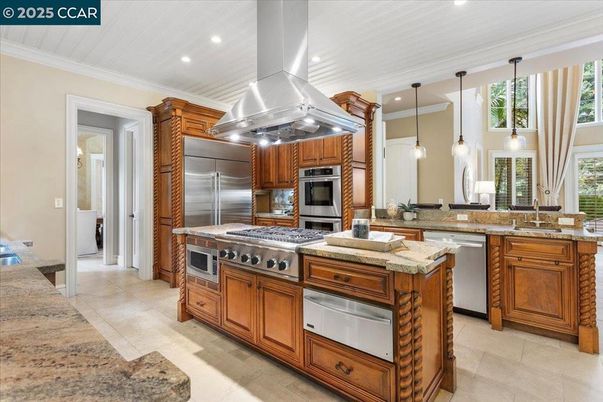 Interior, Kitchen, Pendant Lights, Recessed Lighting, Stainless Steel Appliances