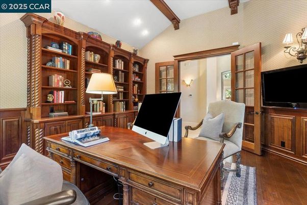 Home Office, Interior, Recessed Lighting, Wooden Beams, Wood Texture Flooring