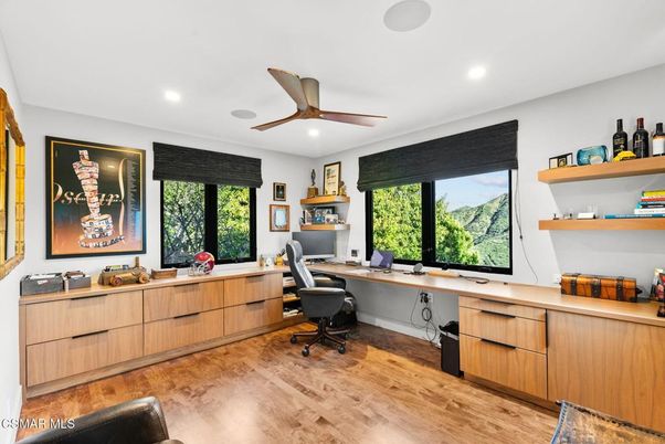 Home Office, Interior, Recessed Lighting, Wood Texture Flooring