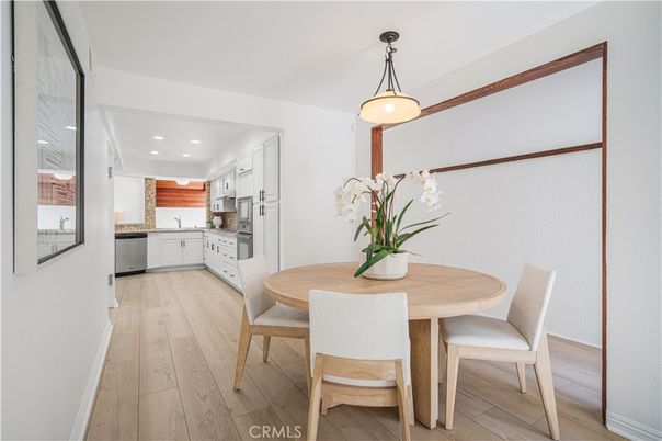 Dining room, Interior, Kitchen, Pendant Lights, Recessed Lighting, Wood Texture Flooring