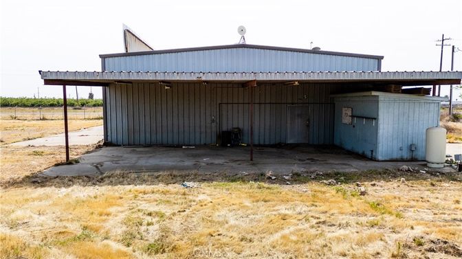 Detached Garage, Exterior