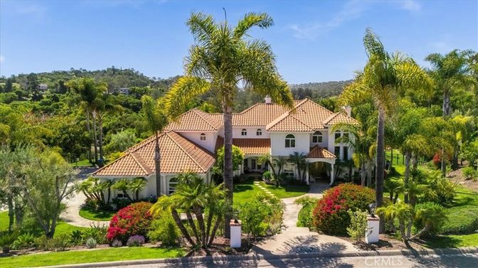 Backyard, Exterior, Facade, Mediterranean