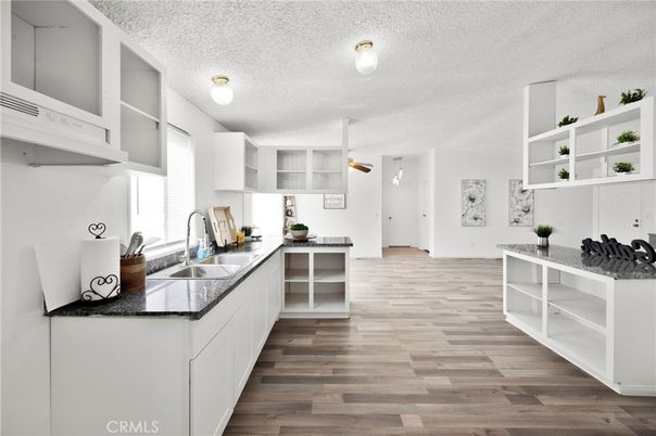 Interior, Kitchen, Pendant Lights, Wood Texture Flooring