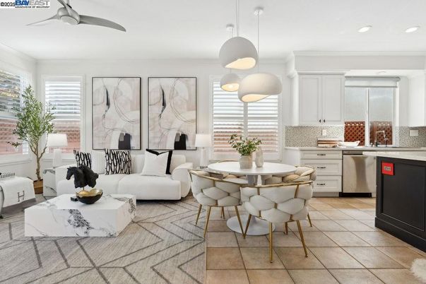 Dining room, Interior, Kitchen, Pendant Lights, Recessed Lighting, Stainless Steel Appliances