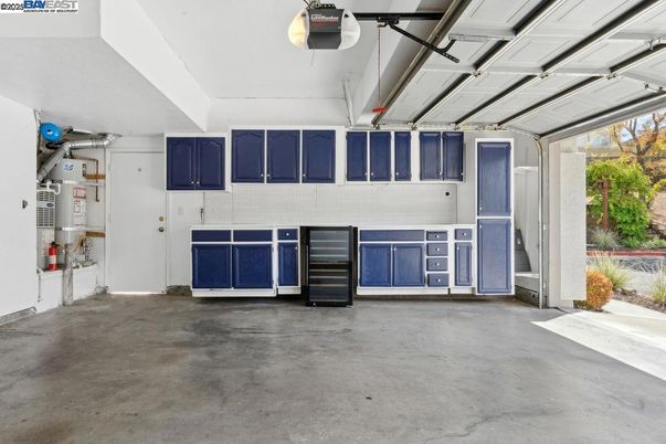 Garage, Interior