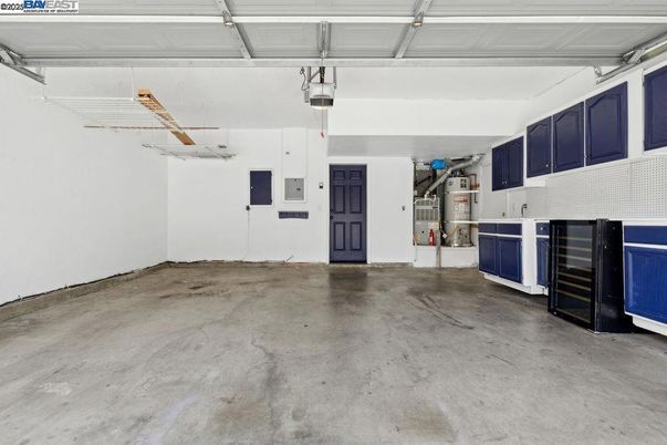Garage, Interior