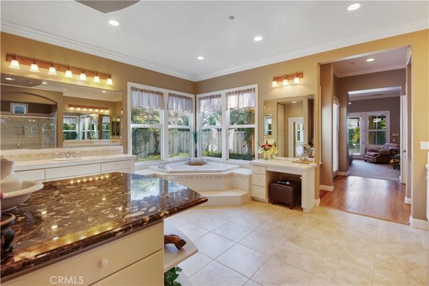 Bathroom, Interior, Recessed Lighting, Wood Texture Flooring