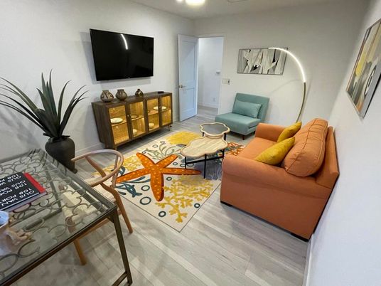 Interior, Living room, Recessed Lighting, Wood Texture Flooring