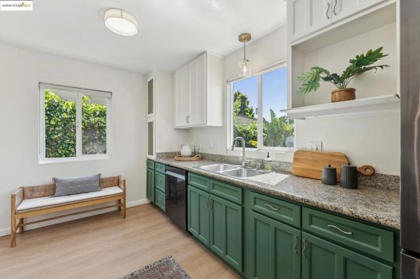 Interior, Kitchen, Pendant Lights, Wood Texture Flooring