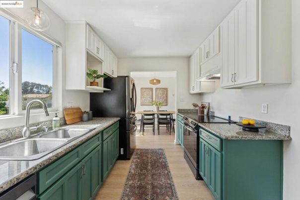 Dining room, Interior, Kitchen, Pendant Lights, Wood Texture Flooring
