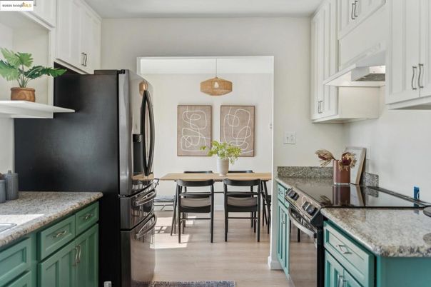 Dining room, Interior, Kitchen, Pendant Lights, Wood Texture Flooring