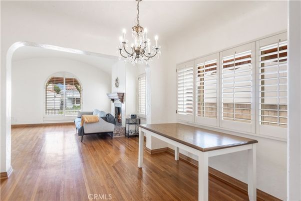 Chandelier, Fireplace, Interior, Wood Texture Flooring
