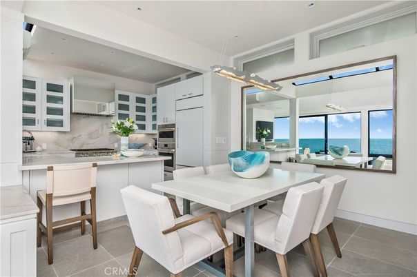 Dining room, Interior, Kitchen, Pendant Lights, Recessed Lighting, Stainless Steel Appliances, Water