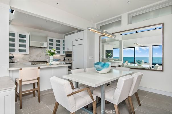 Dining room, Interior, Kitchen, Pendant Lights, Recessed Lighting, Stainless Steel Appliances, Water