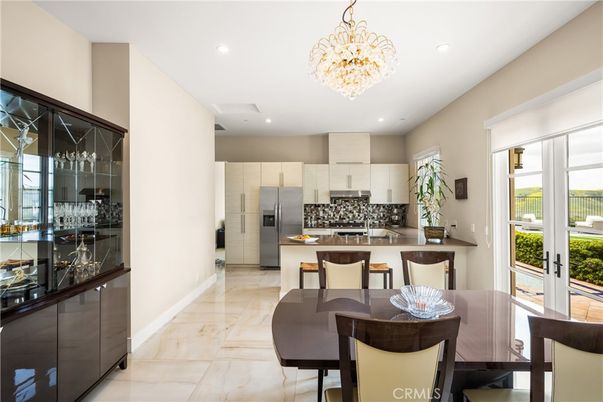 Chandelier, Dining room, Interior, Kitchen, Recessed Lighting, Stainless Steel Appliances