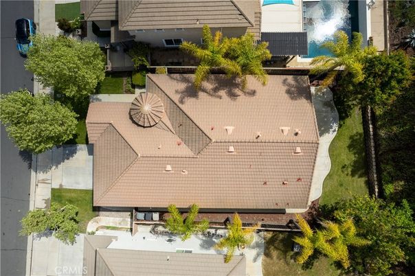 Exterior, Drone