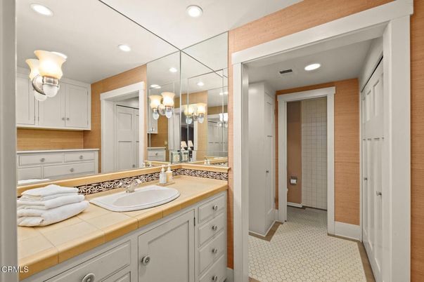 Bathroom, Interior, Recessed Lighting, Tile Countertops