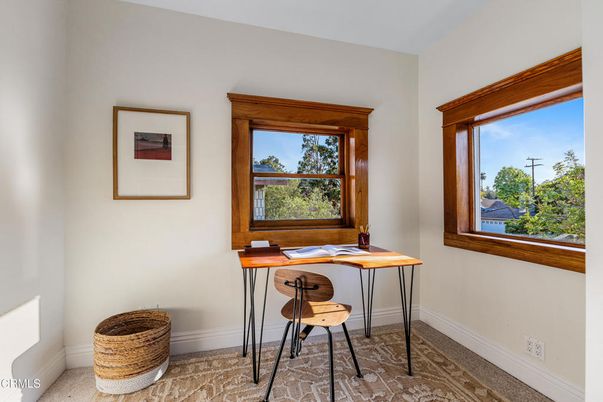Home Office, Interior