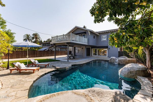 Exterior, Pool