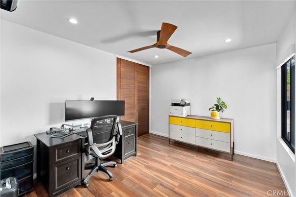 Home Office, Interior, Recessed Lighting, Wood Texture Flooring