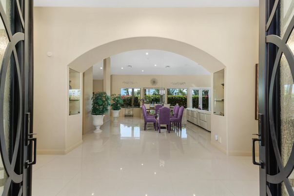 Dining room, Interior, Recessed Lighting