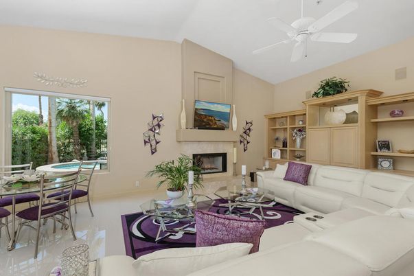 Dining room, Interior, Kitchen, Living room, Recessed Lighting
