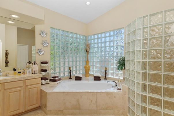 Bathroom, Interior, Recessed Lighting