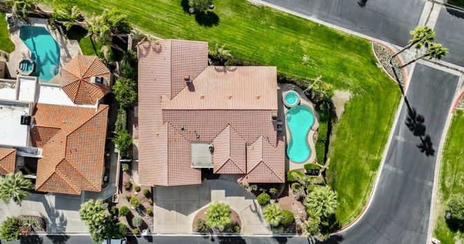 Exterior, Drone
