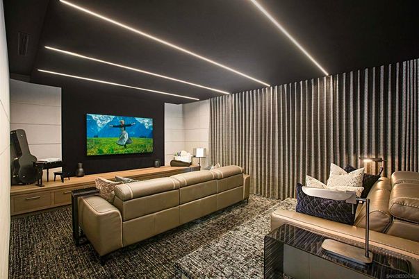 Interior, Living room, Projection Screen, Recessed Lighting, Theatre Room
