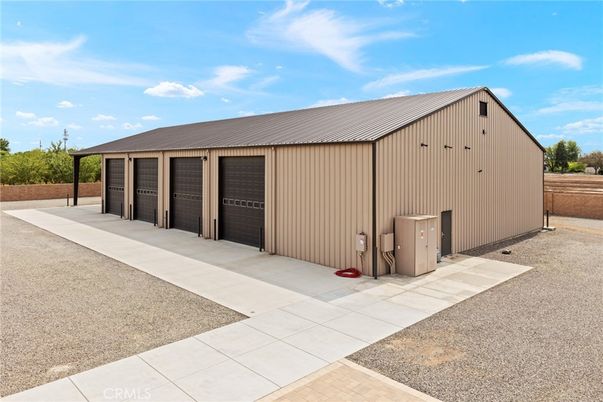 Detached Garage, Exterior