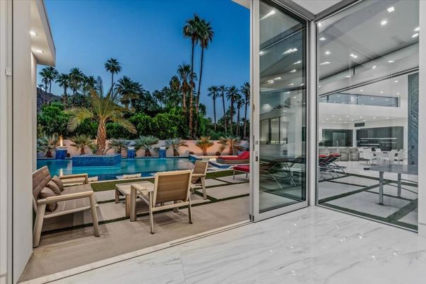 Exterior, Marble, Pool