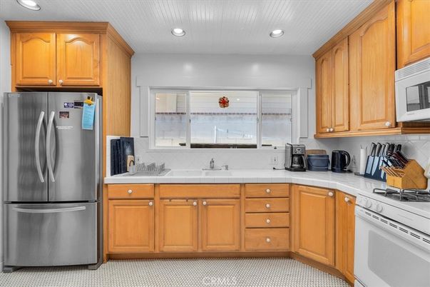Interior, Kitchen, Recessed Lighting, Tile Countertops