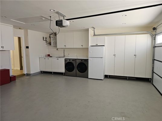 Garage, Interior, Recessed Lighting, Washer