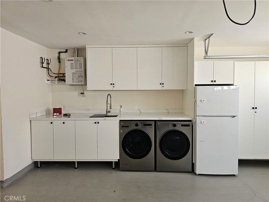 Interior, Kitchen, Recessed Lighting, Washer