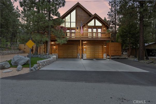 Attached, Exterior, Facade, Log Home