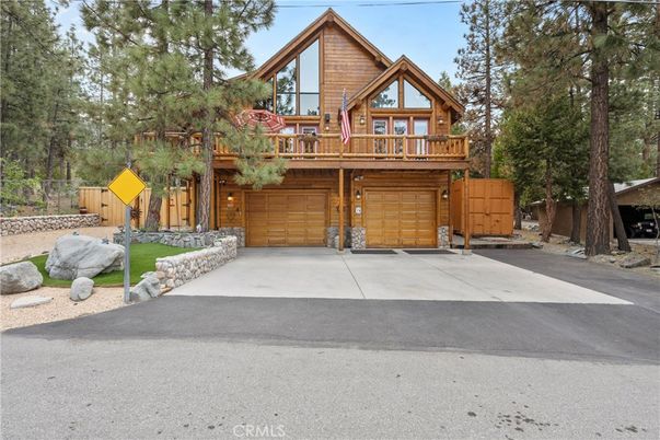 Attached, Exterior, Facade, Log Home