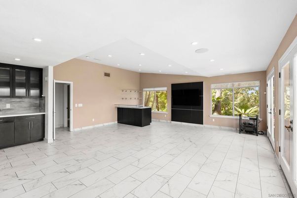 Empty room, Interior, Marble, Recessed Lighting