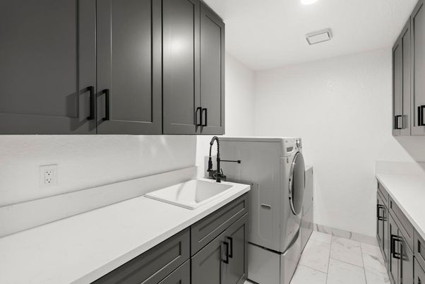 Interior, Marble, Recessed Lighting, Washer