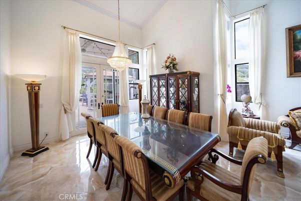 Chandelier, Dining room, Interior, Pendant Lights