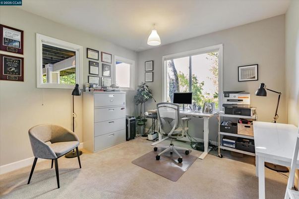 Home Office, Interior