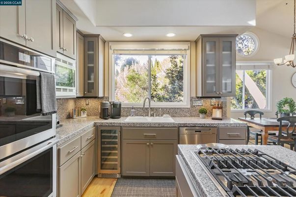 Dining room, Interior, Kitchen, Recessed Lighting, Stainless Steel Appliances