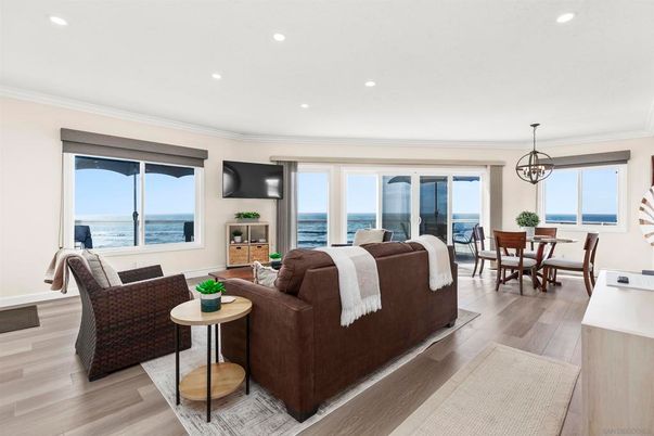 Chandelier, Dining room, Interior, Living room, Recessed Lighting, Water, Wood Texture Flooring